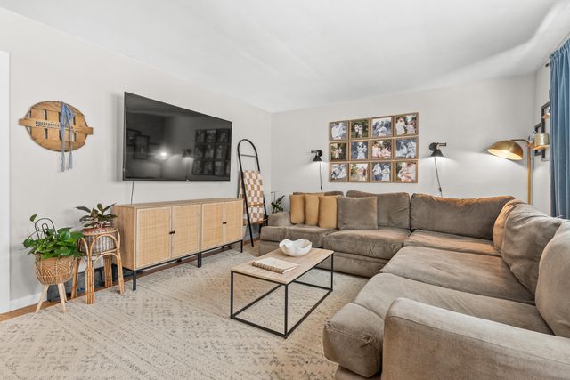 1823 Birchton Avenue, Portage City, MI 49024