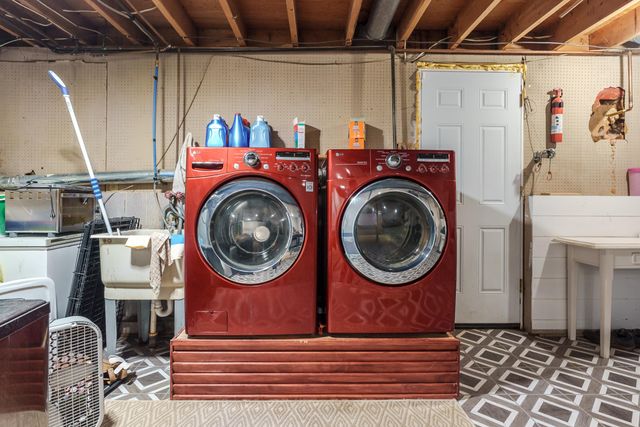 1823 Birchton Avenue, Portage City, MI 49024