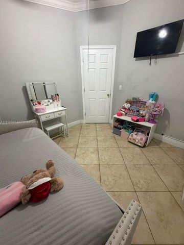 19707 SW 123rd Ct, Miami, FL 33177