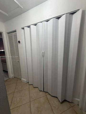 19707 SW 123rd Ct, Miami, FL 33177