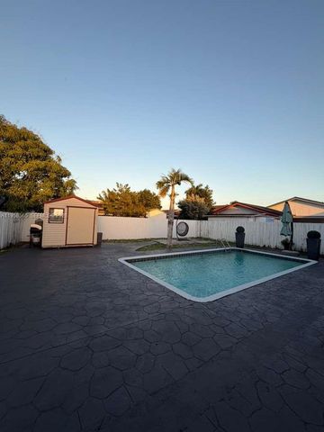 19707 SW 123rd Ct, Miami, FL 33177