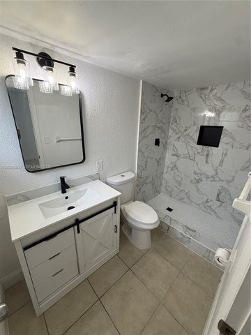 15221 NE 6th Ave A111, Miami, FL 33162
