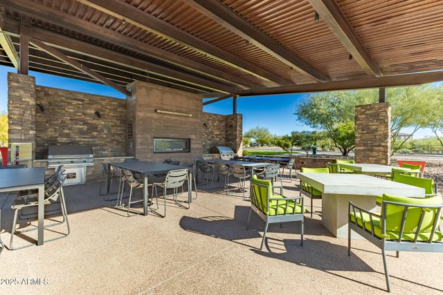 614 E BRISA Drive, Phoenix, AZ 85085