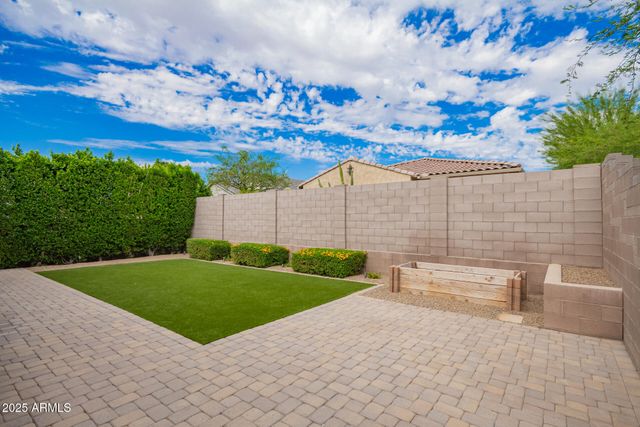 614 E BRISA Drive, Phoenix, AZ 85085