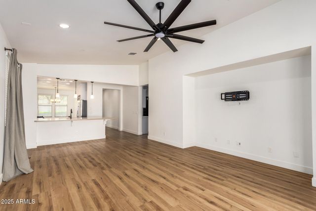 614 E BRISA Drive, Phoenix, AZ 85085