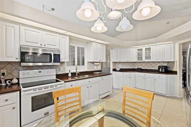 9419 NEW ORLEANS DRIVE, Weeki Wachee, FL 34613