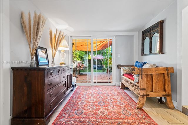 2447 Wilson St, Hollywood, FL 33020