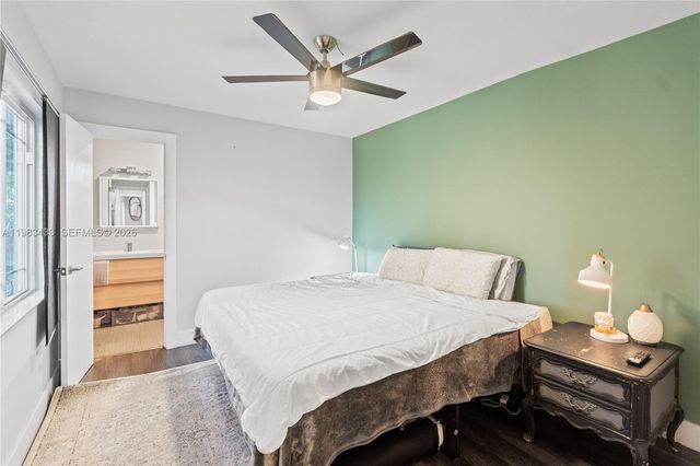 2447 Wilson St, Hollywood, FL 33020