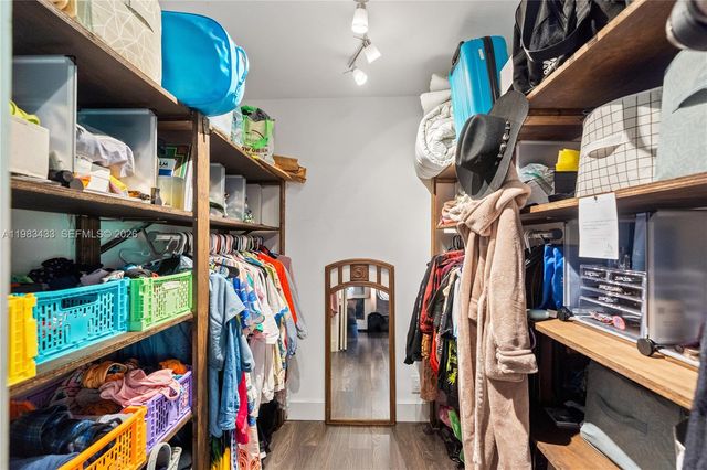 2447 Wilson St, Hollywood, FL 33020