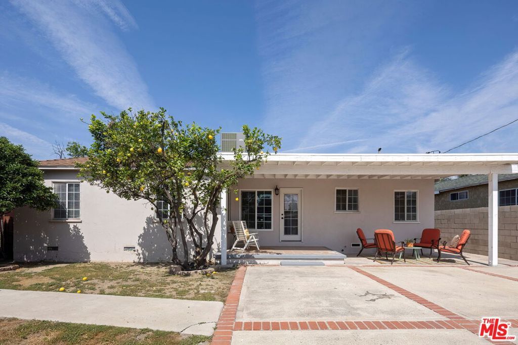 Image 20 of property listing at 13610 Bracken Street, Arleta, CA 91331