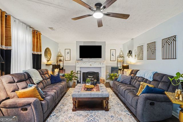 1142 W Shore Drive, Riverdale, GA 30296