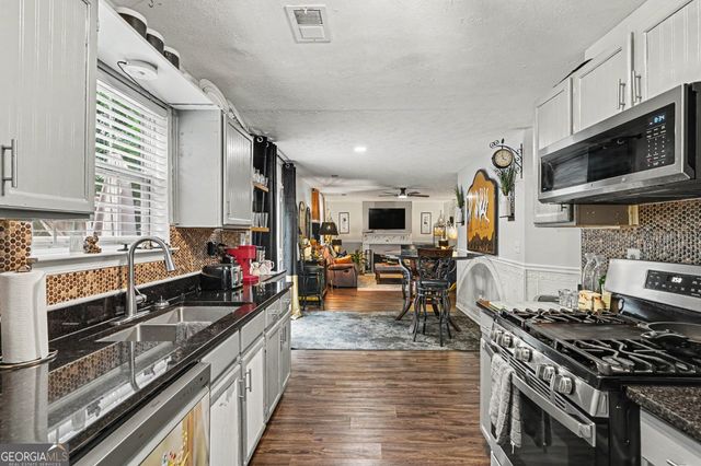 1142 W Shore Drive, Riverdale, GA 30296
