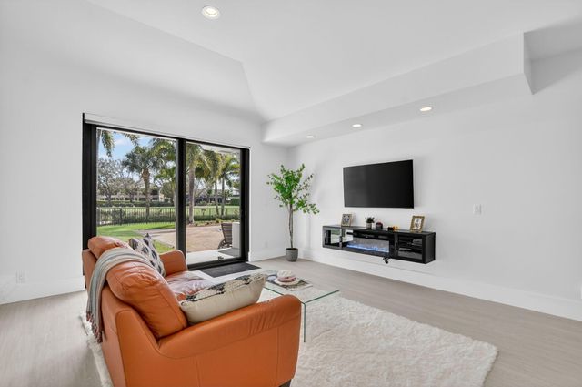 21312 Greenwood Court, Boca Raton, FL 33433