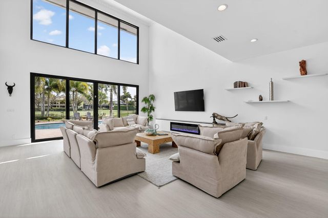 21312 Greenwood Court, Boca Raton, FL 33433