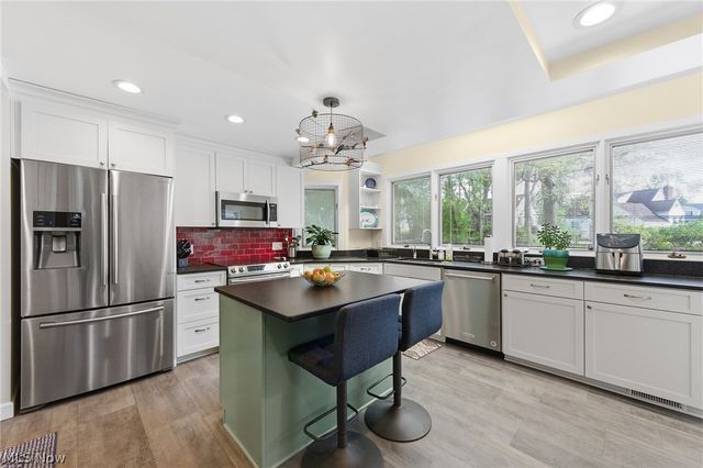 21012 Halburton Road, Beachwood, OH 44122