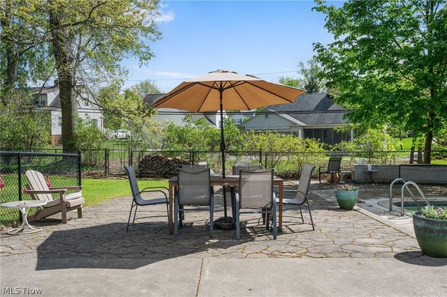 21012 Halburton Road, Beachwood, OH 44122