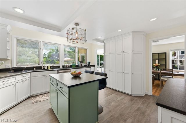 21012 Halburton Road, Beachwood, OH 44122