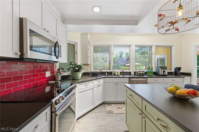 21012 Halburton Road, Beachwood, OH 44122