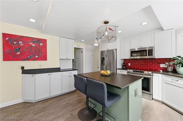 21012 Halburton Road, Beachwood, OH 44122