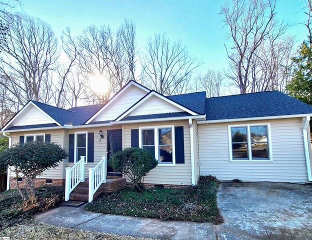 200 Dunwoody` Drive, Simpsonville, SC 29681