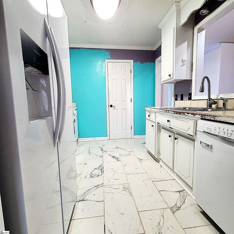 200 Dunwoody` Drive, Simpsonville, SC 29681