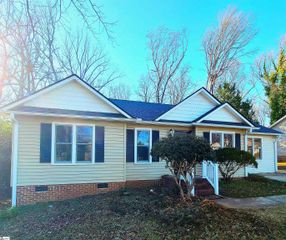 200 Dunwoody` Drive, Simpsonville, SC 29681