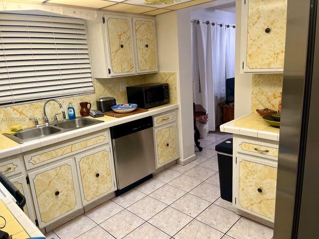 1712 SW 13th St, Miami, FL 33145