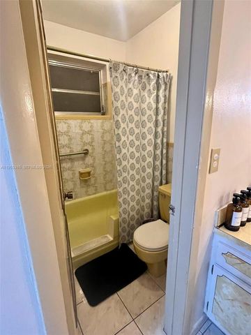 1712 SW 13th St, Miami, FL 33145