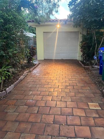 1712 SW 13th St, Miami, FL 33145