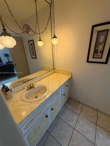 1712 SW 13th St, Miami, FL 33145