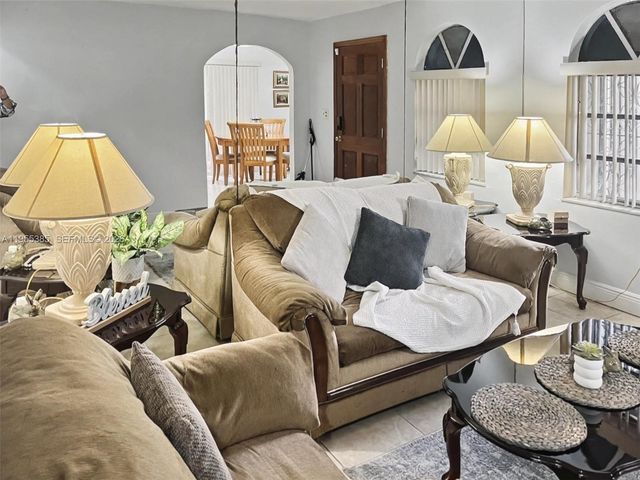 1712 SW 13th St, Miami, FL 33145