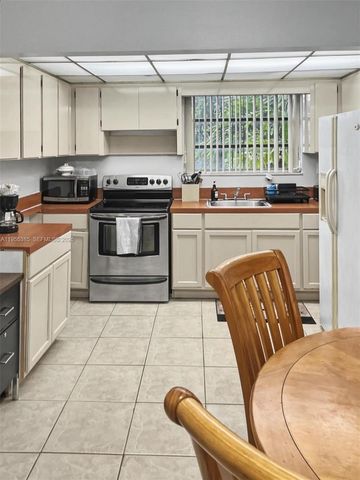 1712 SW 13th St, Miami, FL 33145