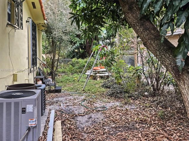 1712 SW 13th St, Miami, FL 33145