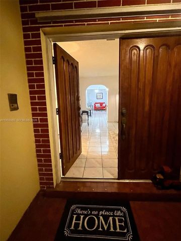 1712 SW 13th St, Miami, FL 33145