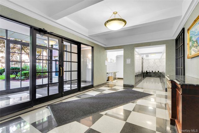 27-10 Parsons Boulevard 4B, Flushing, NY 11354