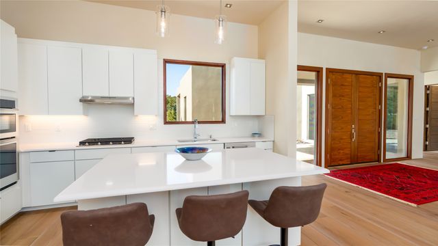 112 Valle Sereno, Santa Fe, NM 87506