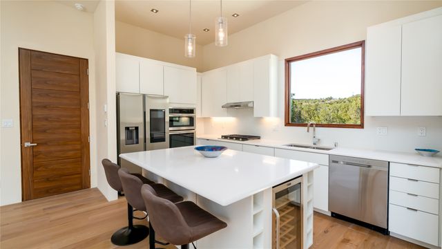 112 Valle Sereno, Santa Fe, NM 87506