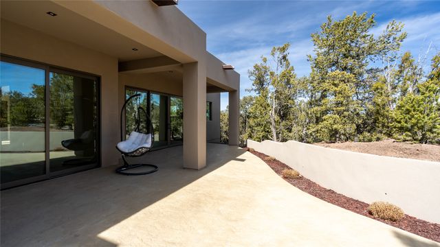 112 Valle Sereno, Santa Fe, NM 87506