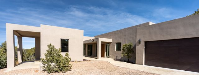 112 Valle Sereno, Santa Fe, NM 87506