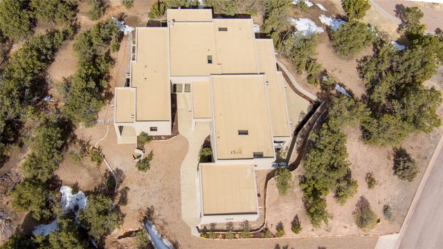 112 Valle Sereno, Santa Fe, NM 87506