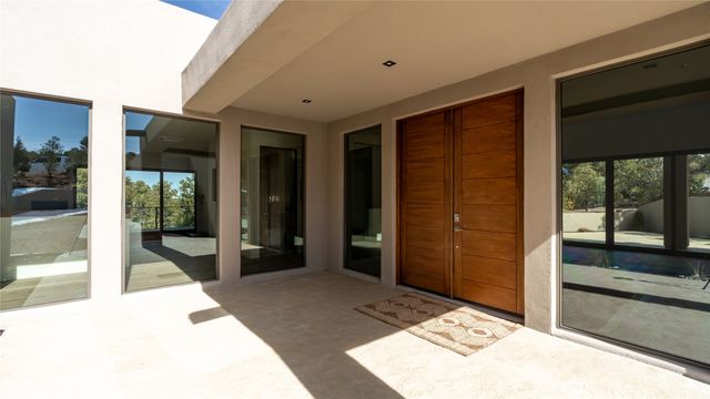 112 Valle Sereno, Santa Fe, NM 87506