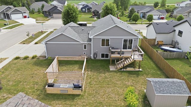 201 14th Avenue NW, Kasson, MN 55944