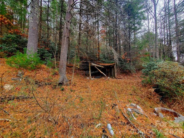 2701 Gouges Creek Road, Spruce Pine, NC 28777