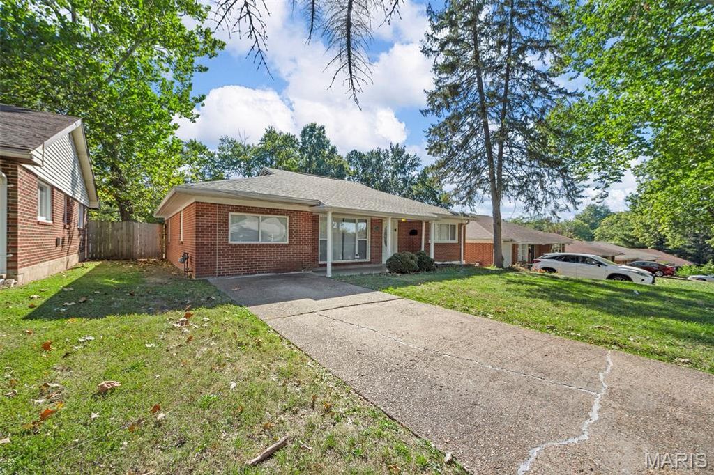 7346 Canton Avenue, Allenton, MO 63130