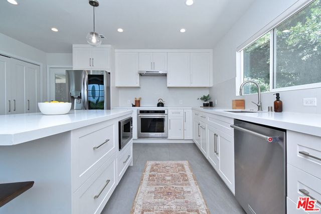 3753 Berry Drive, Studio City, CA 91604