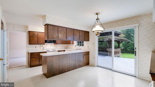 36 HARPER LN, North Wales, PA 19454