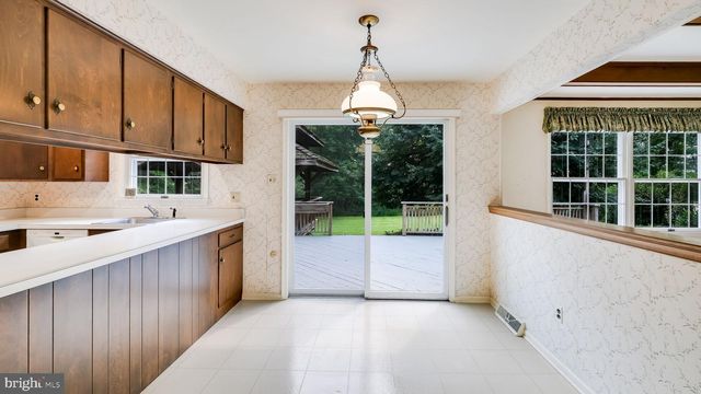 36 HARPER LN, North Wales, PA 19454