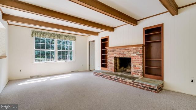 36 HARPER LN, North Wales, PA 19454