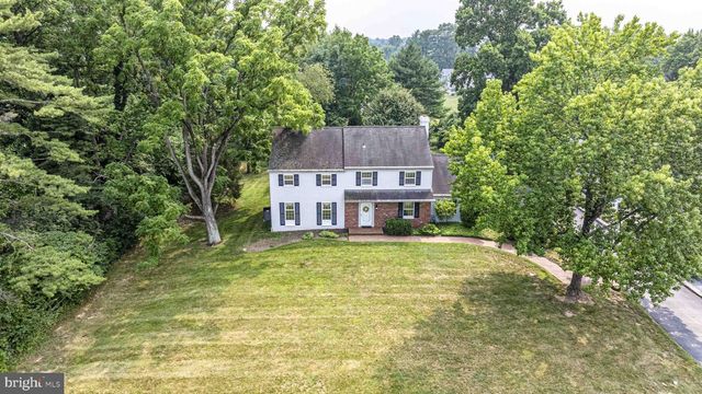 36 HARPER LN, North Wales, PA 19454