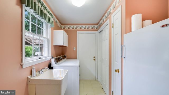 36 HARPER LN, North Wales, PA 19454